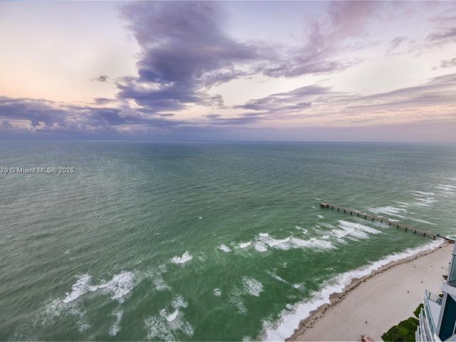 Apartment for sale  Unit #4705 - photo 5670293