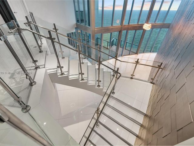 Apartment for sale  Unit #4705 - photo 5670295