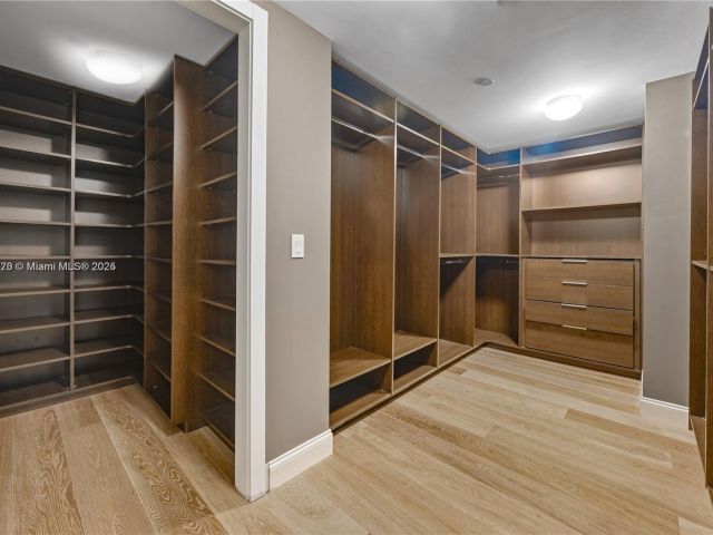 Apartment for sale  Unit #4705 - photo 5670297