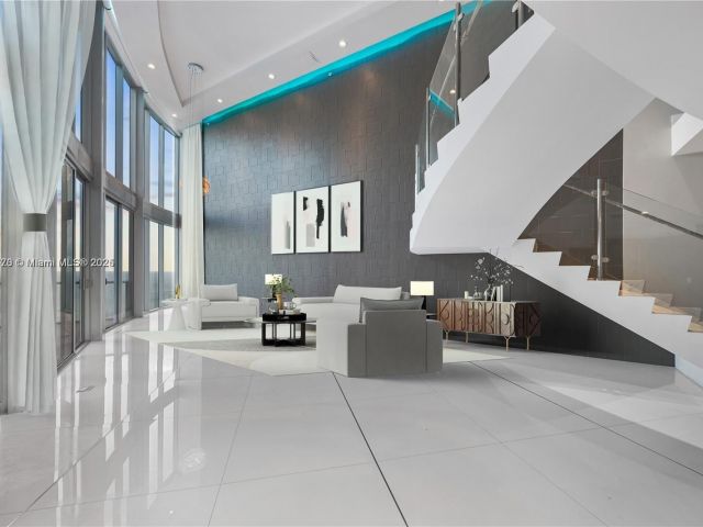 Apartment for sale  Unit #4705 - photo 5670307