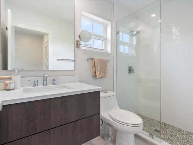 Home for sale at 113 Burning Tree Lane - photo 5587851