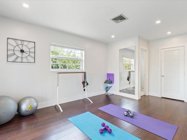 Home for sale at 113 Burning Tree Lane - photo 5587853