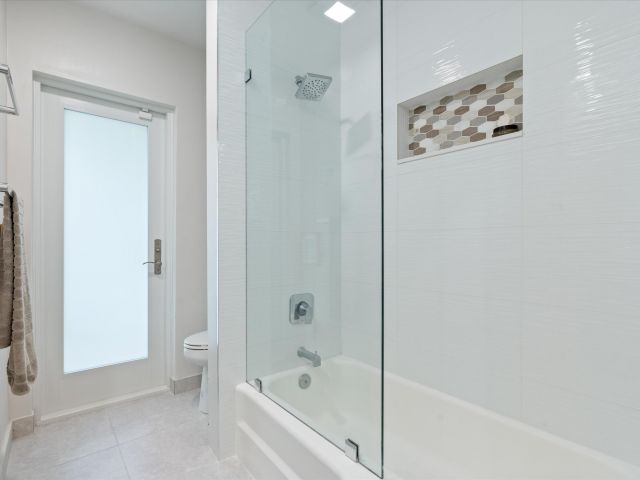 Home for sale at 113 Burning Tree Lane - photo 5587855