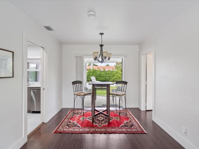 Home for sale at 113 Burning Tree Lane - photo 5587860