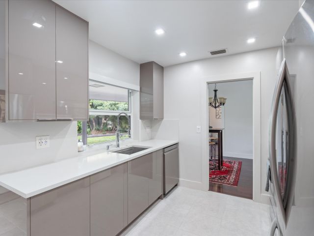 Home for sale at 113 Burning Tree Lane - photo 5587862