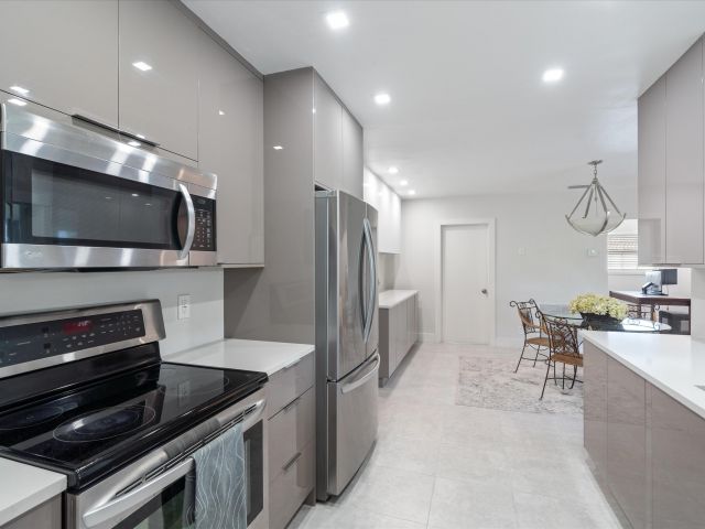 Home for sale at 113 Burning Tree Lane - photo 5587863