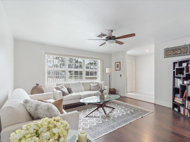 Home for sale at 113 Burning Tree Lane - photo 5587866