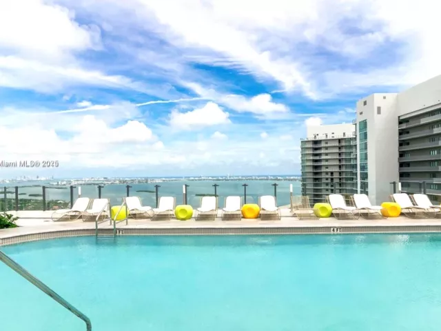 2-bedroom condo for sale in Miami - 501 NE 31st St 2009 - MondialRealty