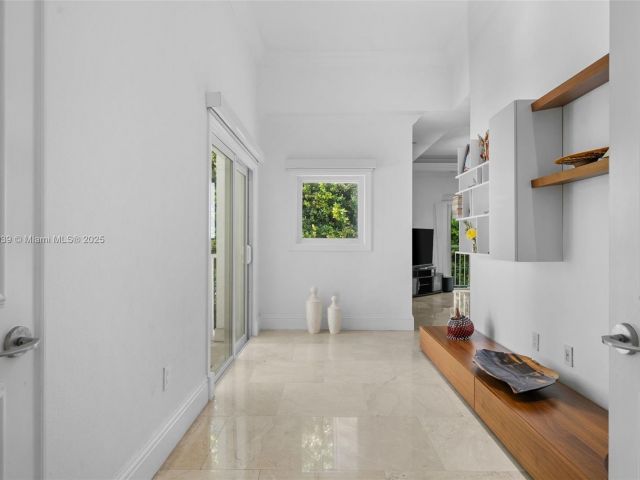 Home for sale at 6 Coconut Ln - photo 5573688