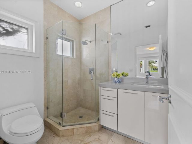 Home for sale at 6 Coconut Ln - photo 5573691