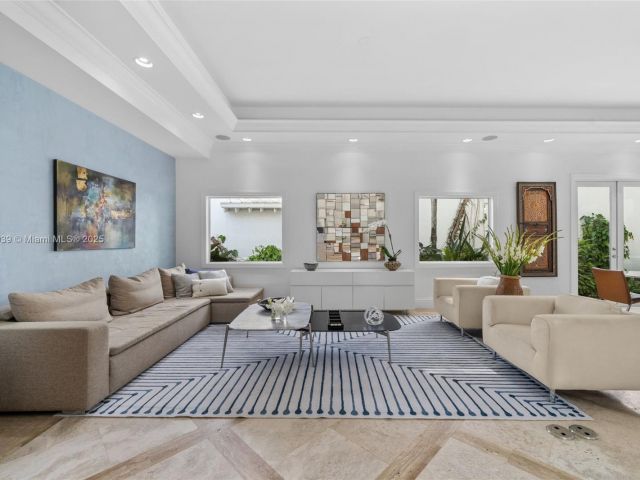 Home for sale at 6 Coconut Ln - photo 5573702