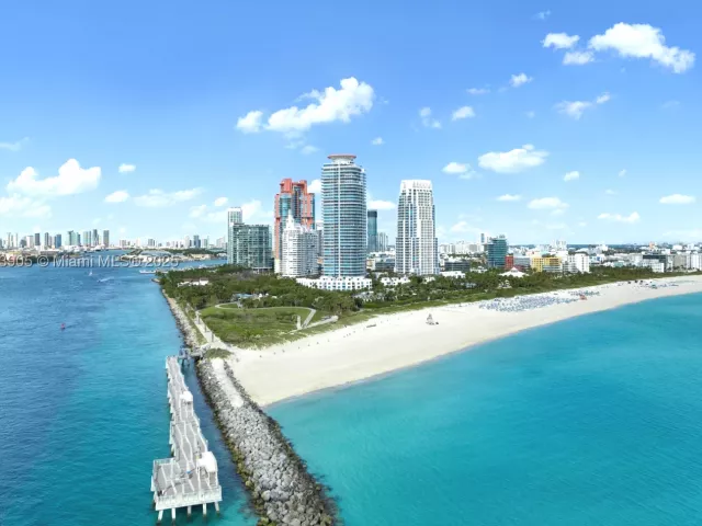 3-bedroom condo for sale in Miami Beach - 100 S Pointe Dr 606 - MondialRealty