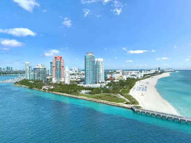 3-bedroom condo for sale in Miami Beach - 100 S Pointe Dr 606 - MondialRealty