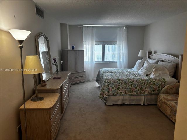 Apartment for sale  Unit #2217 - photo 5734514