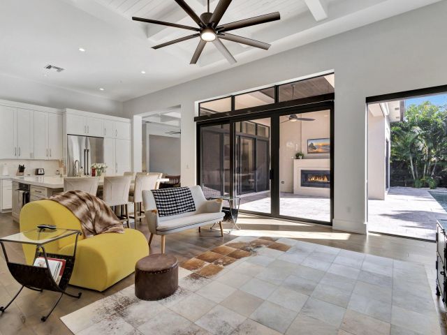 Home for sale at 718 NW 5th Avenue - photo 5813580