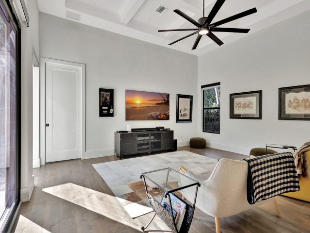 Home for sale at 718 NW 5th Avenue - photo 5813582