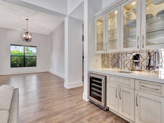 Home for sale at 718 NW 5th Avenue - photo 5813588