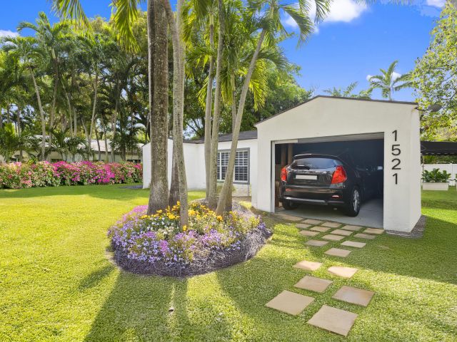 Home for sale at 1521 NE 5th Terrace - photo 6550007