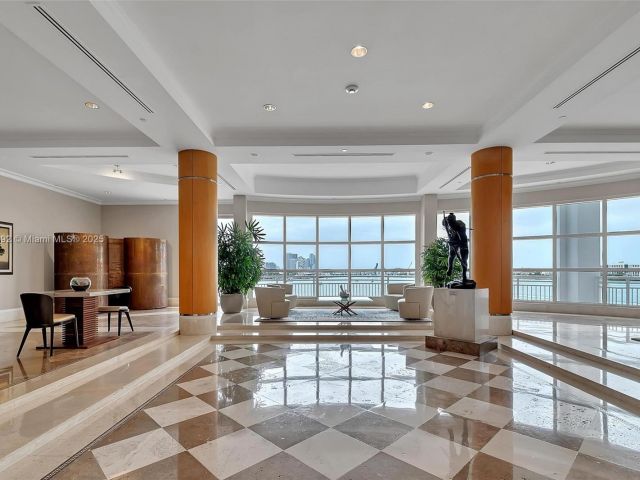 Apartment for sale  Unit #4002 - photo 6203252