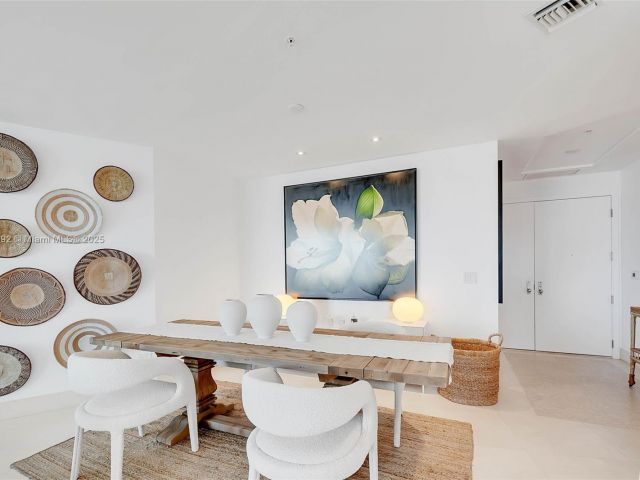 Apartment for sale  Unit #4002 - photo 6203260