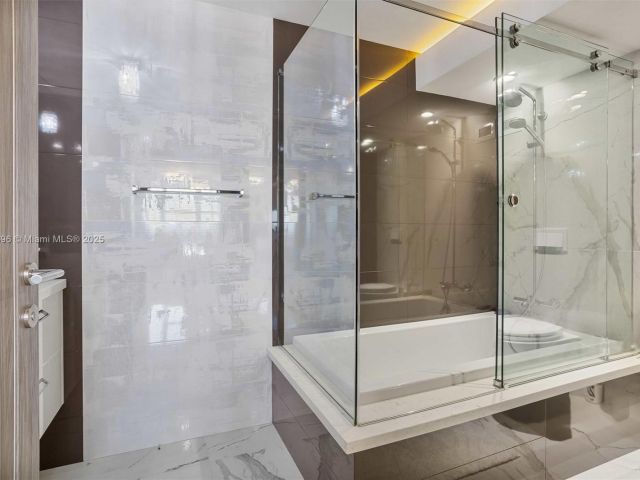 Apartment for sale  Unit #1607 - photo 5662487