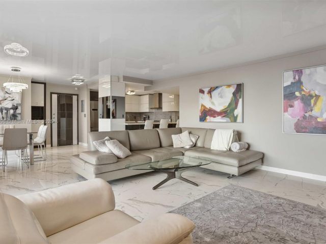 Apartment for sale  Unit #1607 - photo 5662492