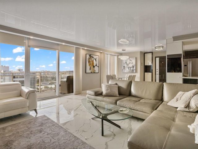 Apartment for sale  Unit #1607 - photo 5662493