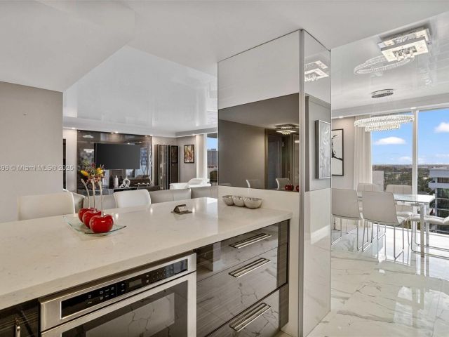 Apartment for sale  Unit #1607 - photo 5662495