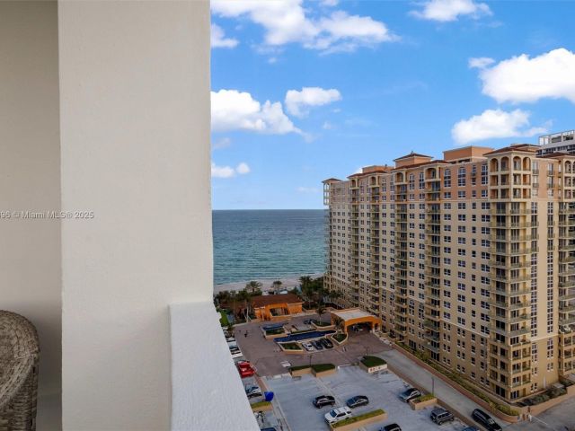 Apartment for sale  Unit #1607 - photo 5662501