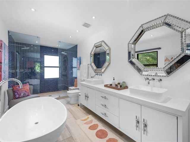 Home for rent at 1210 NE 89th St - photo 5694083