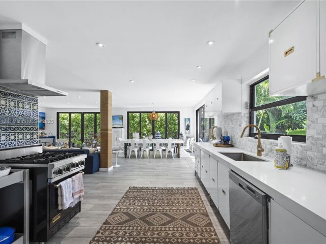 Home for rent at 1210 NE 89th St - photo 5694095