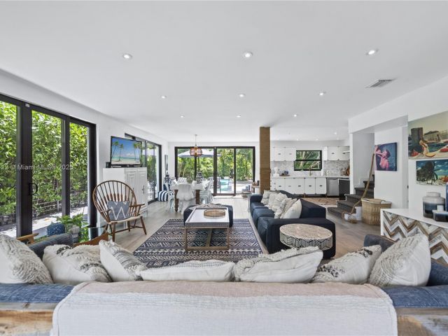 Home for rent at 1210 NE 89th St - photo 5694097