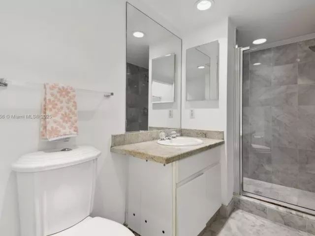 Apartment for sale  Unit #2035 - photo 5649372