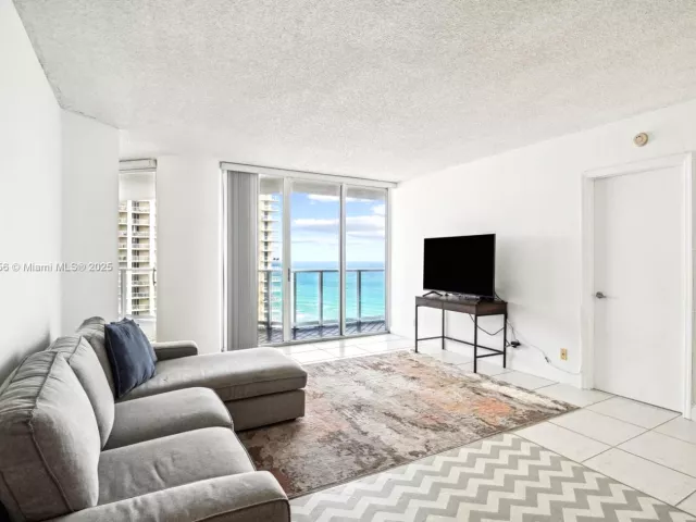 Apartment for sale  Unit #2035 - photo 5649381