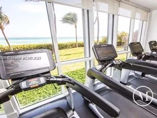 2-bedroom condo for sale in Sunny Isles Beach - 16485 Collins Ave 2035 - MondialRealty
