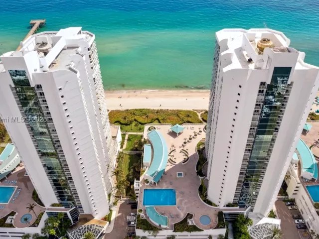 2-bedroom condo for sale in Sunny Isles Beach - 16485 Collins Ave 2035 - MondialRealty