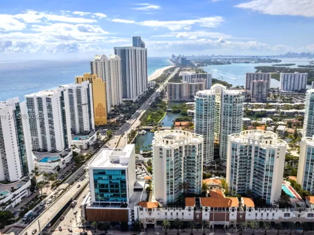 2-bedroom condo for sale in Sunny Isles Beach - 16485 Collins Ave 2035 - MondialRealty