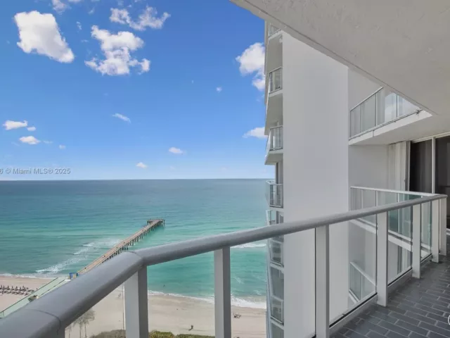 Apartment for sale  Unit #2035 - photo 5649370