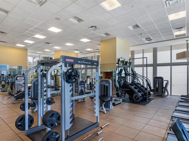 Apartment for sale  Unit #5209 - photo 5630108