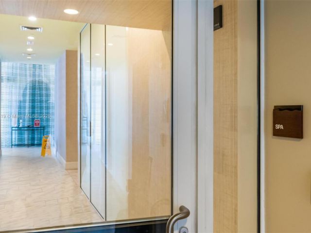 Apartment for sale  Unit #5209 - photo 5630111