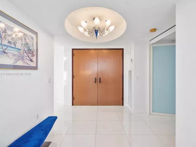 Apartment for sale  Unit #3701 - photo 5652654