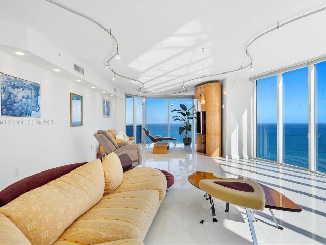 Apartment for sale  Unit #3701 - photo 5652665