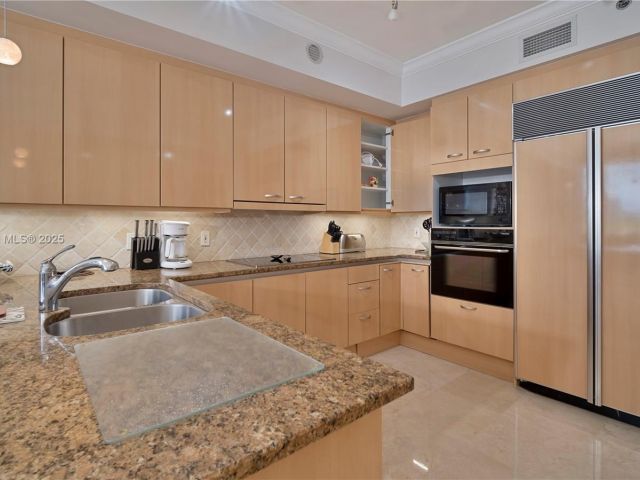 Apartment for rent  Unit #404 - photo 6912956