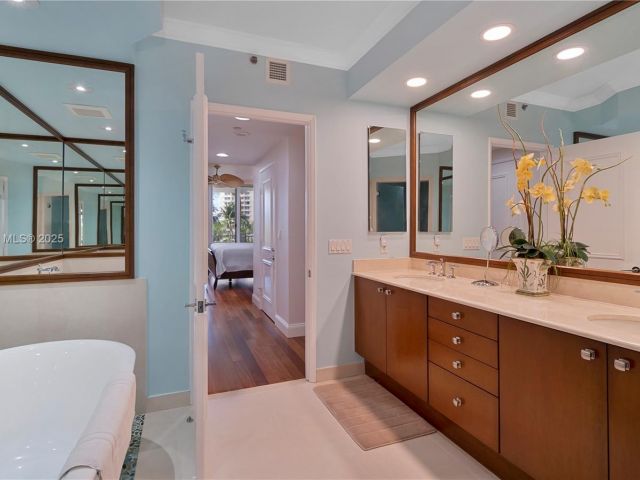 Apartment for rent  Unit #404 - photo 6912965