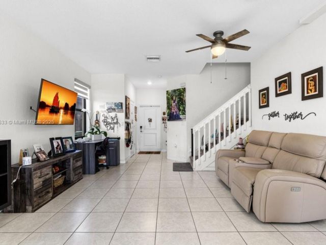 3-bedroom home for sale in Homestead - 25020 SW 108th Ave 25020 - MondialRealty
