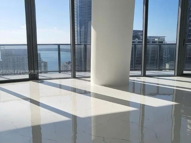 Apartment for sale  Unit #4703 - photo 5605649