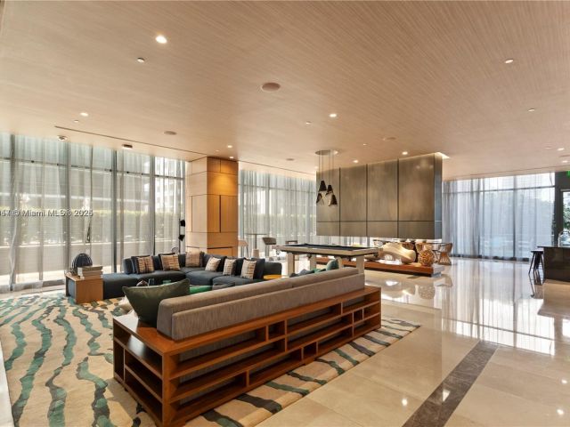 Apartment for sale  Unit #4703 - photo 5605652