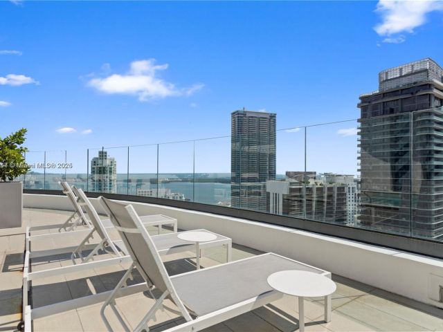 Apartment for sale  Unit #4703 - photo 5605654