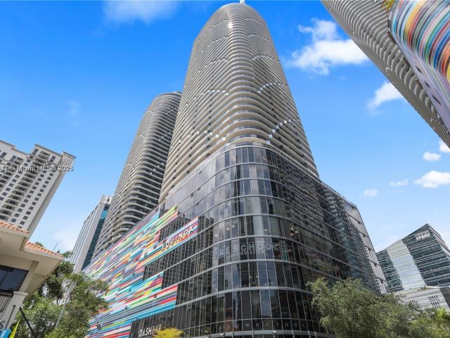 Apartment for sale  Unit #4703 - photo 5605659