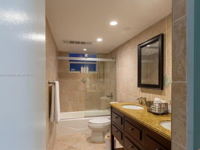 Home for sale at 21250 NE 23rd Ave - photo 6197179